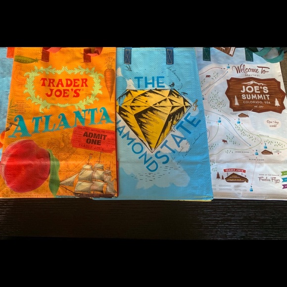 * 5 Bruised NWT Trader Joe's Regional Shopping Gift bags/Totes “Reduced to Sale” - Picture 7 of 16